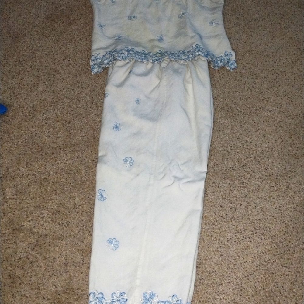 Women's cotton embroidered 6/8 size outfit
